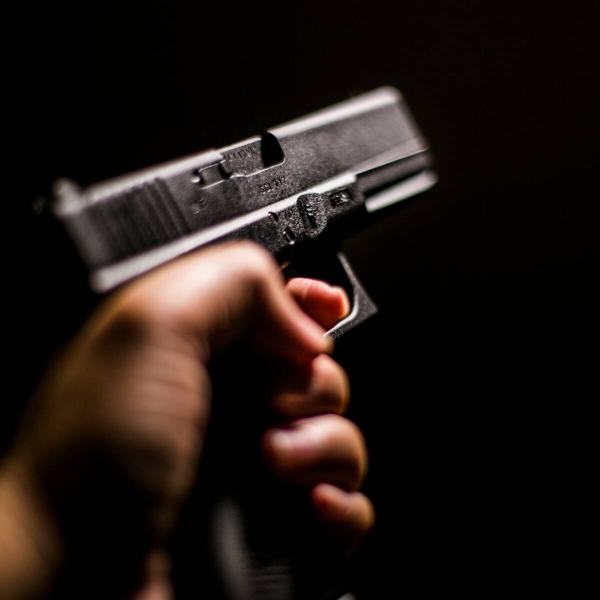 Joven permanece en clínica tras ser atacada con arma de fuego, en Atlántico: buscan a su expareja