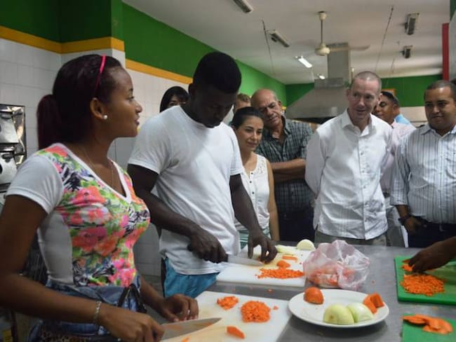 Ministro Consejero de la embajada americana visitó la Escuela Taller Cartagena