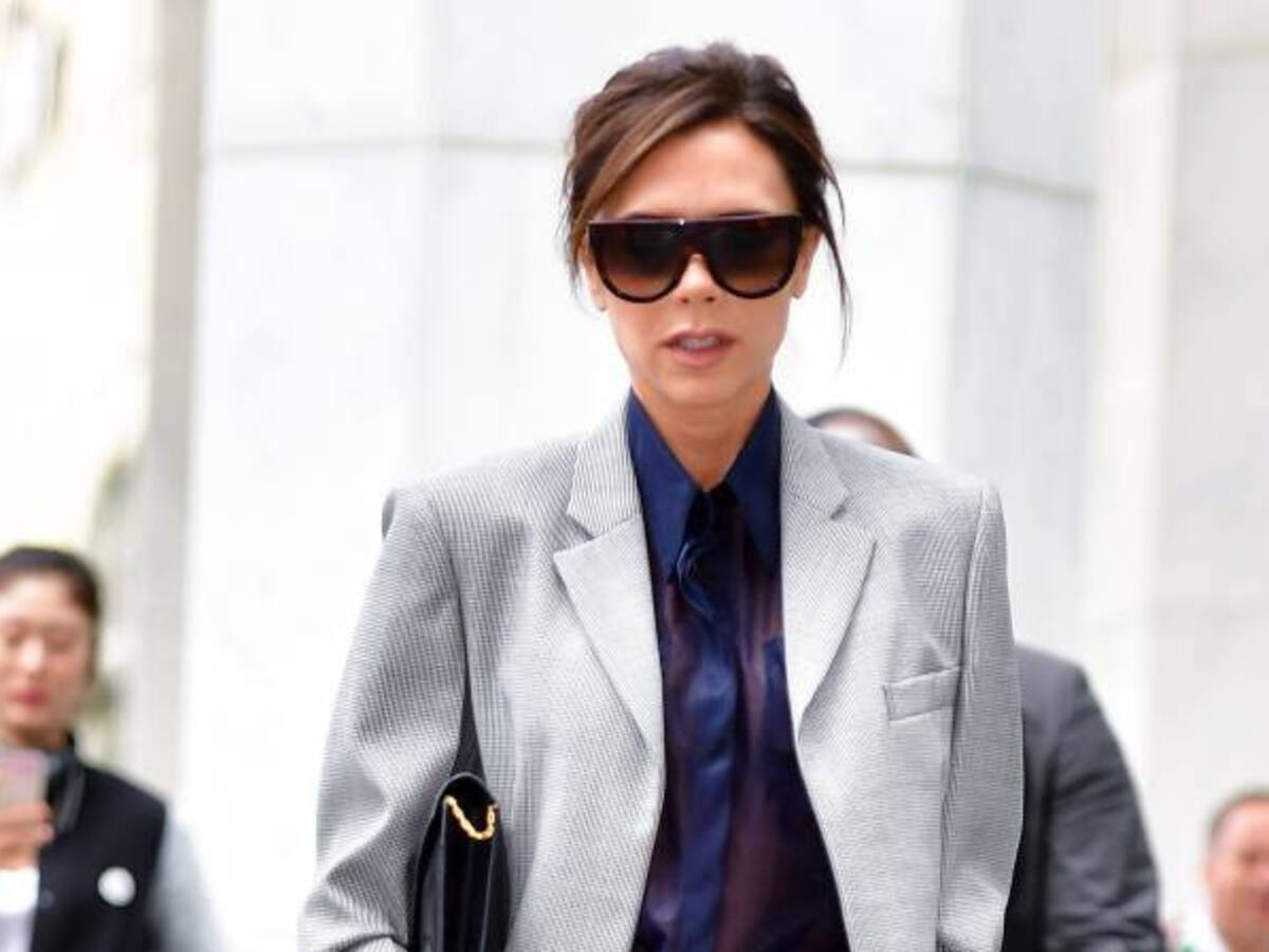 Victoria Beckham sorprende a sus seguidores vestida de pavo