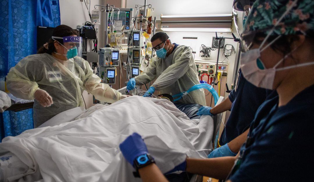 La preocupación crece luego de que el gobernador de Florida ordenara que la cuarentena es "opcional" para los niños y jóvenes expuestos al Covid-19.