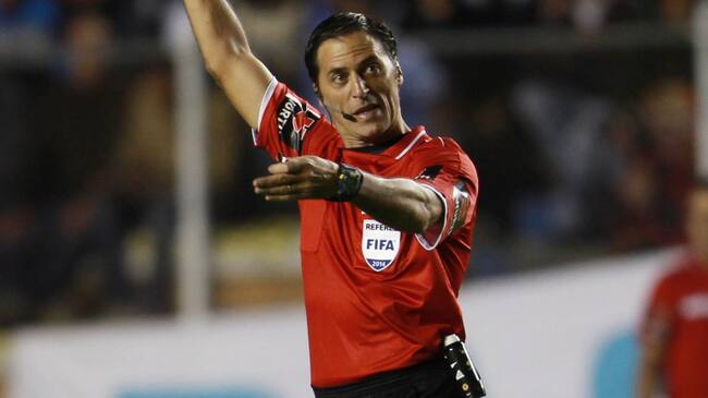 Árbitro argentino Mauro Vigliano