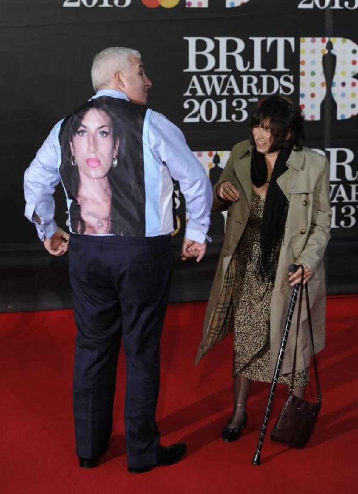 Padres de la fallecida cantante Amy Winehouse