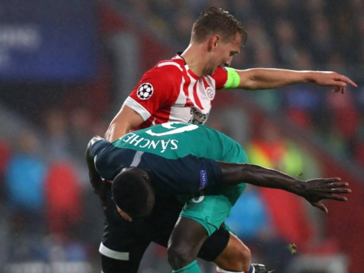 Tottenham, con Dávinson Sánchez, consiguió un empate ante el PSV