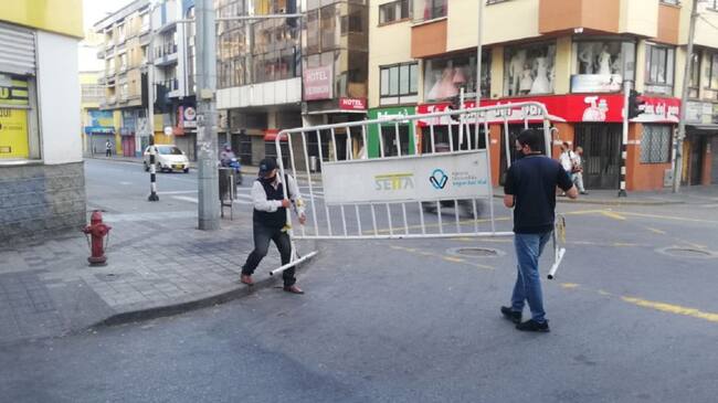 Comenzaron los cierres en el centro de Armenia para tratar de controlar la indisciplina social