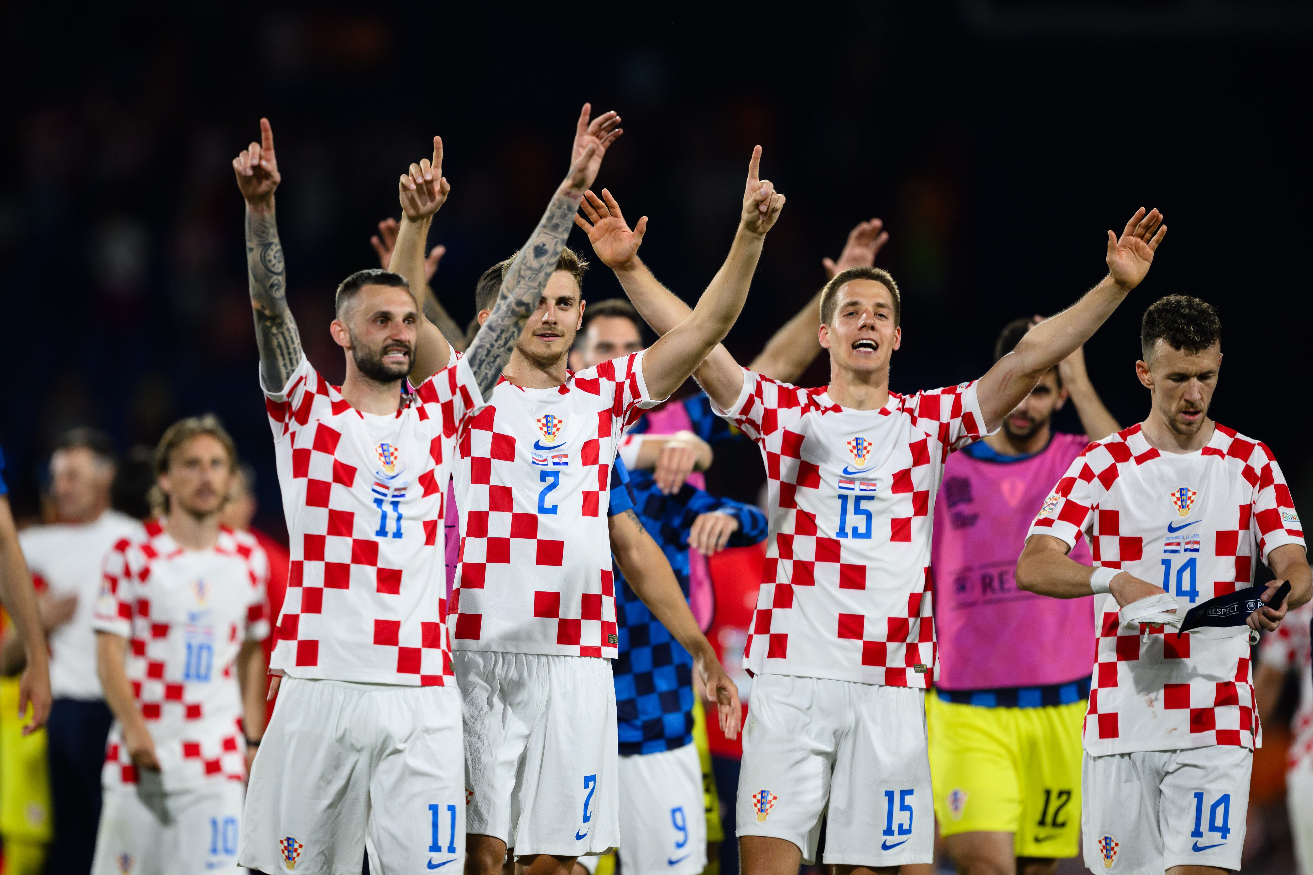 Marcelo Brozovic, Josip Stanisic, Mario Pasalic, Ivan Perisic (L-R) de Croatia celebrando el paso a la final de la UEFA Nations League 2022/23. (Photo by Marvin Ibo Guengoer - GES Sportfoto/Getty Images)