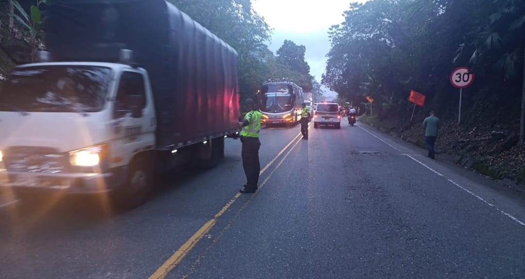 Movilidad en la vía Medellín-Bogotá. Foto: Cortesía.