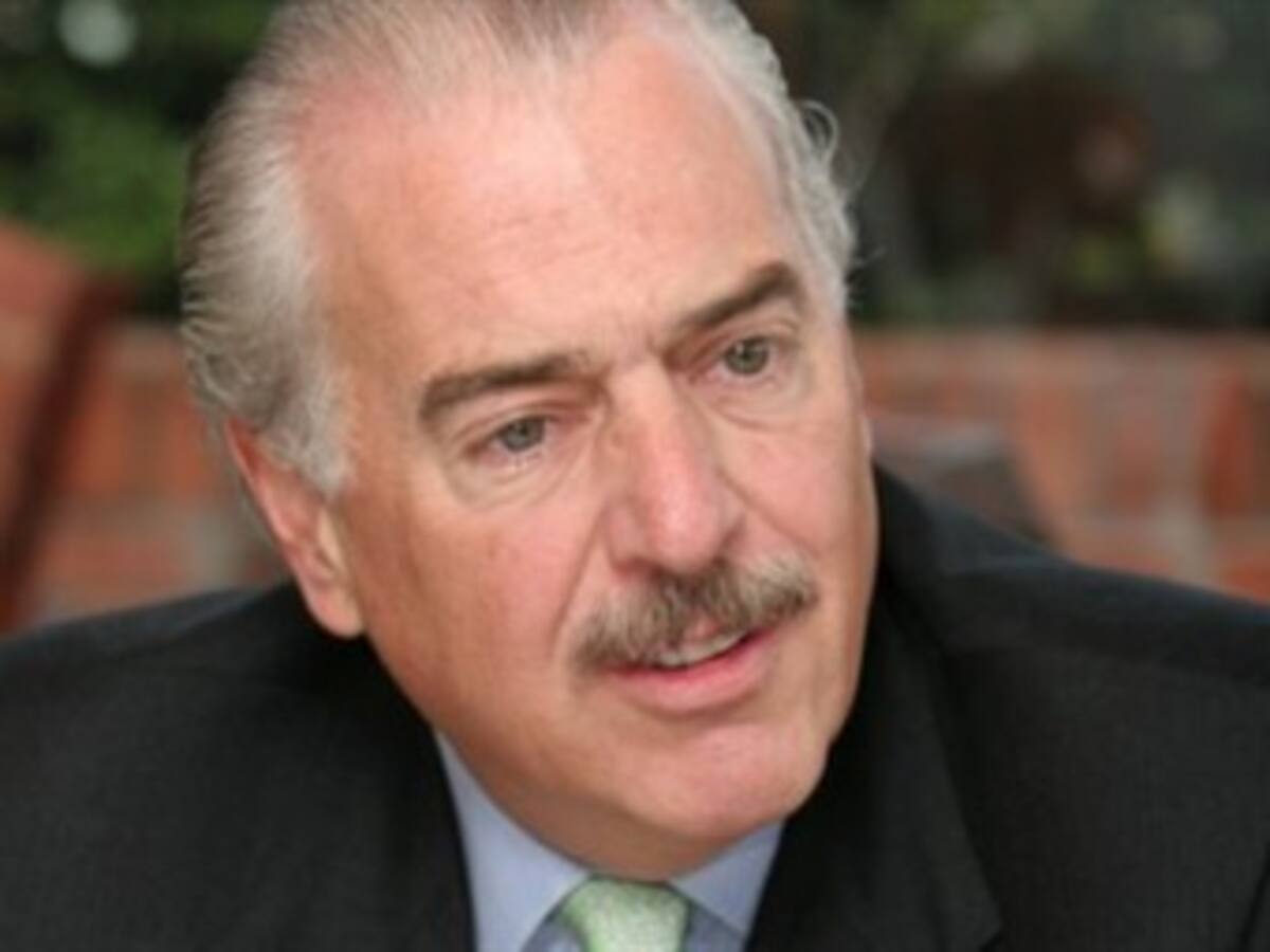 Andrés Pastrana podría ser candidato presidencial