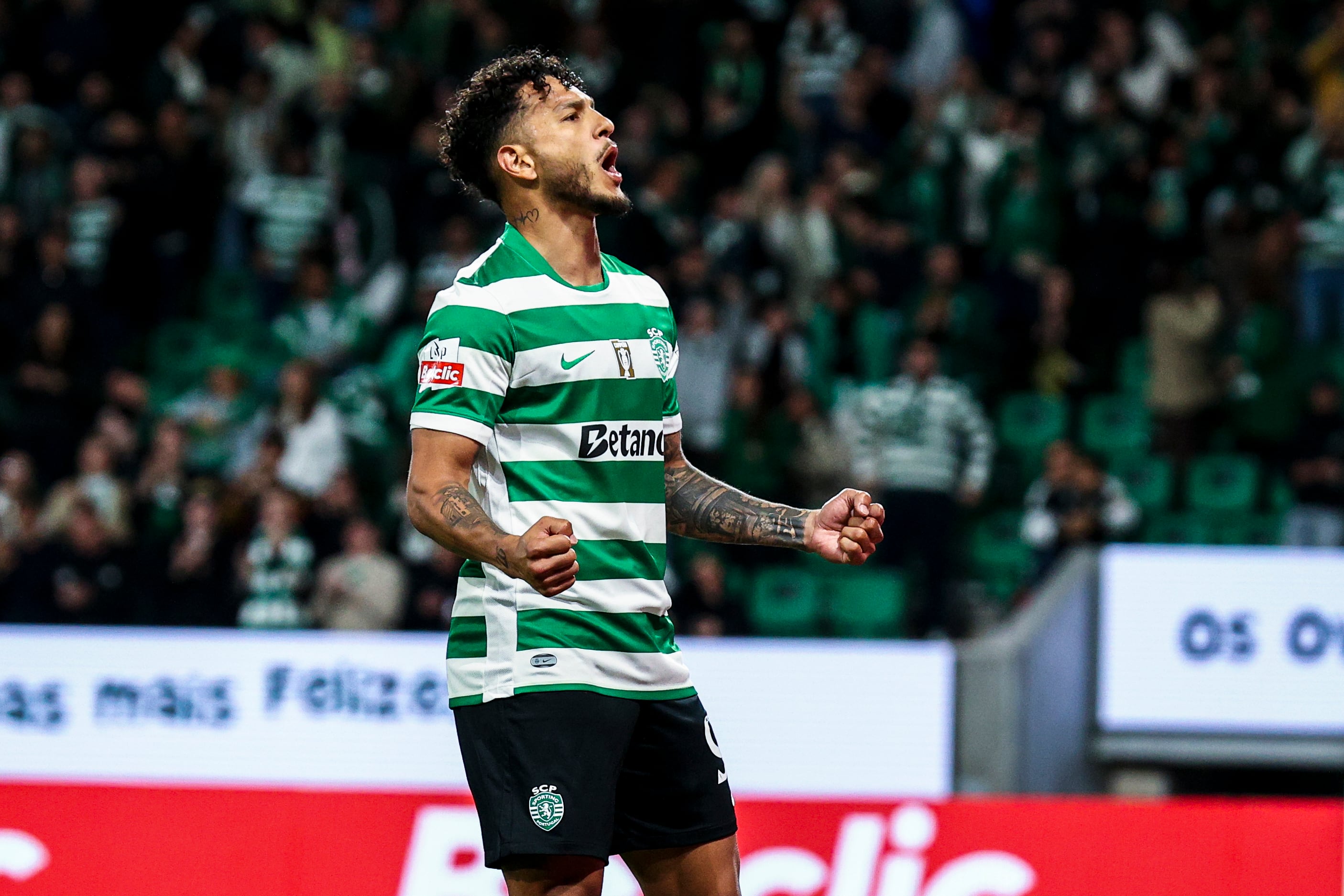 LISBON, PORTUGAL - MAY 4: Luis Suarez of Sporting CP celebrates scoring his side's fourth goal during the Primeira Liga match between Sporting CP and Vitoria SC at Estadio Jose Alvalade on May 4, 2026 in Lisbon, Portugal. (Photo by Carlos Rodrigues/Getty Images)
