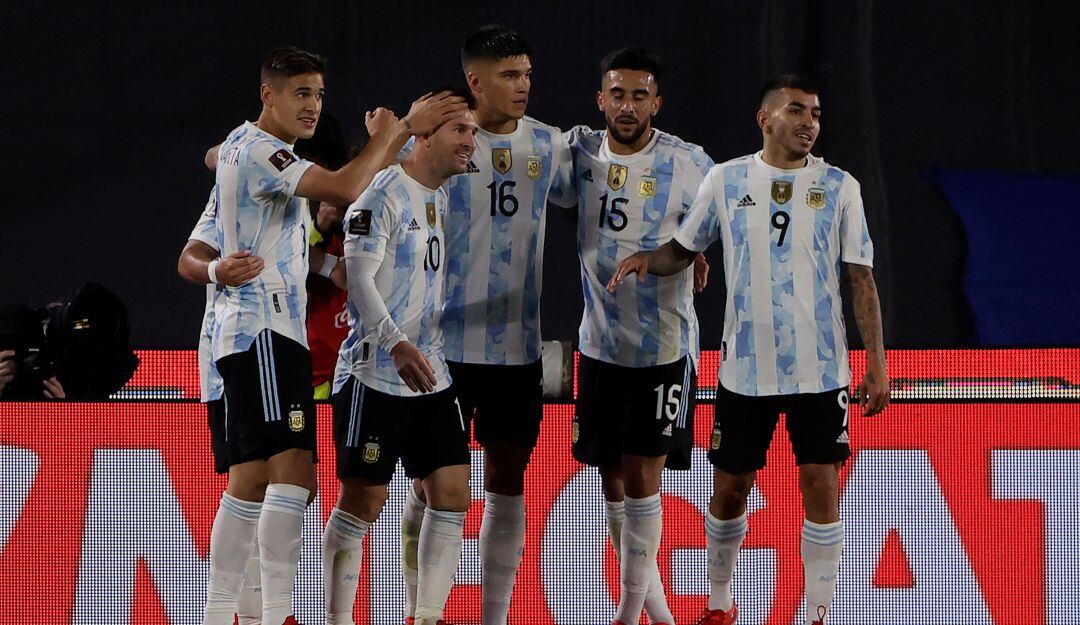 Argentina venció a Bolivia en una noche redonda