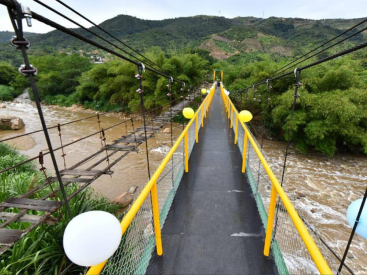 Inicia construcción de puente peatonal entre veredas de Coromoro y Onzaga