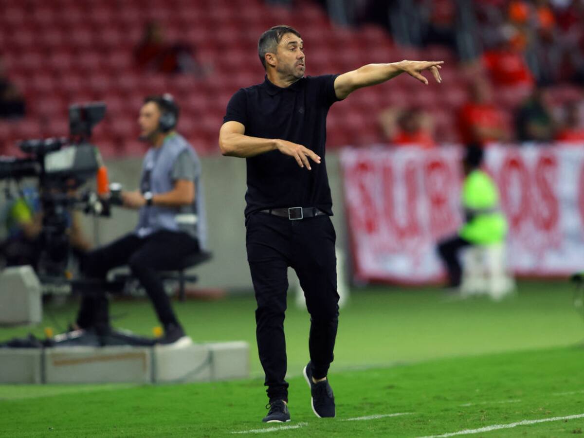 Coudet, DT del Inter, elogió el compromiso de Rafael Santos Borré: “Él nos da su corazón”