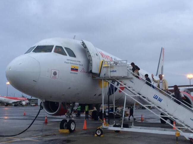 VivaColombia aclara que su avión nunca declaró emergencia ni fuga de gasolina
