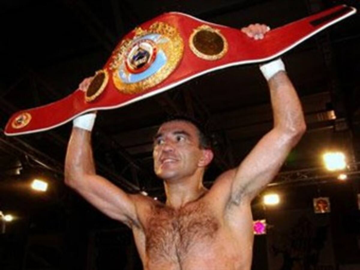 El colombiano William Urina falló en su intento de título mundial de la OMB