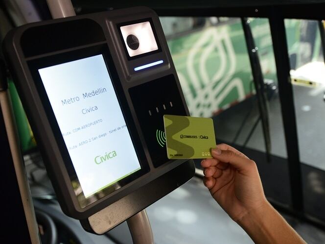Pago con Cívica- foto Metro de Medellín