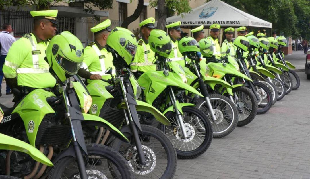 Agentes de la institución.