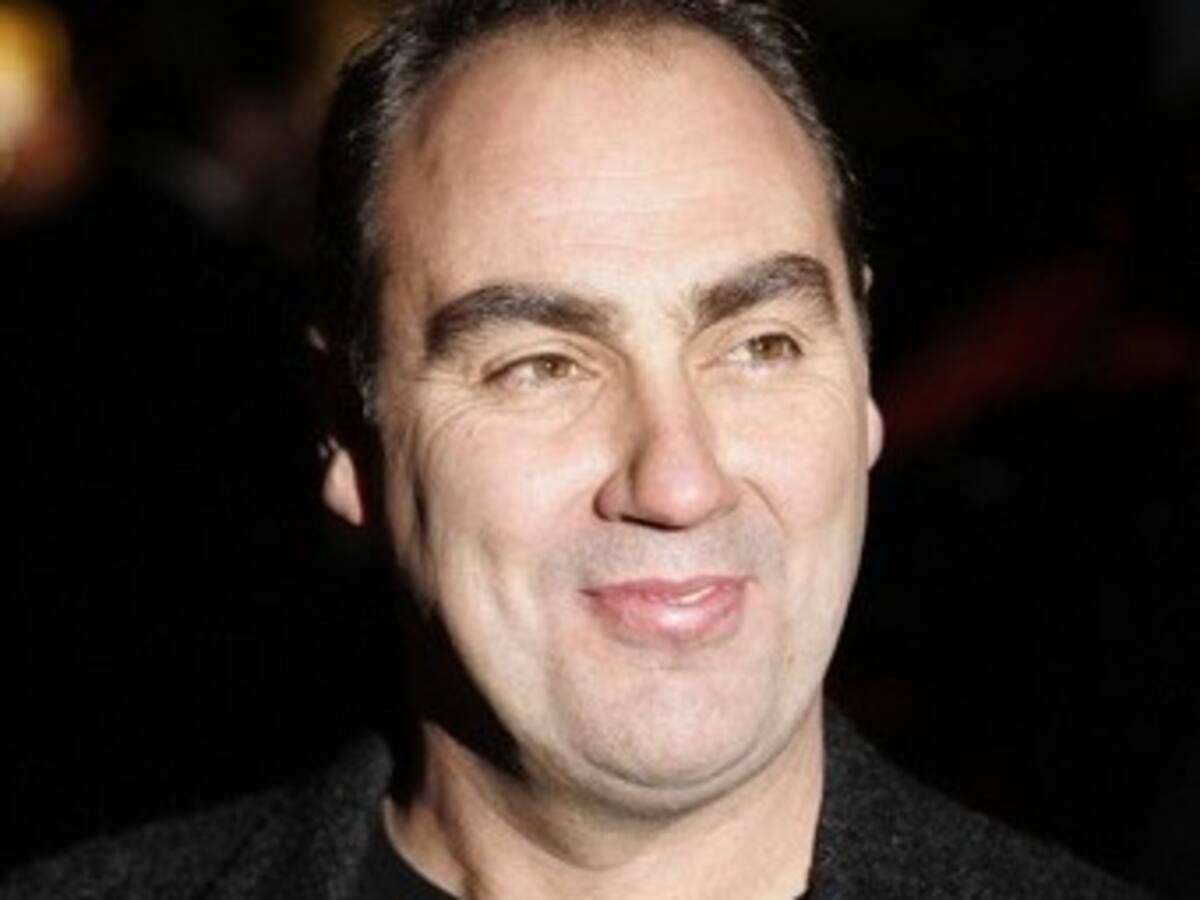 Oliver Parker: 'Hoy alquilamos el alma al diablo por cualquier cosa'