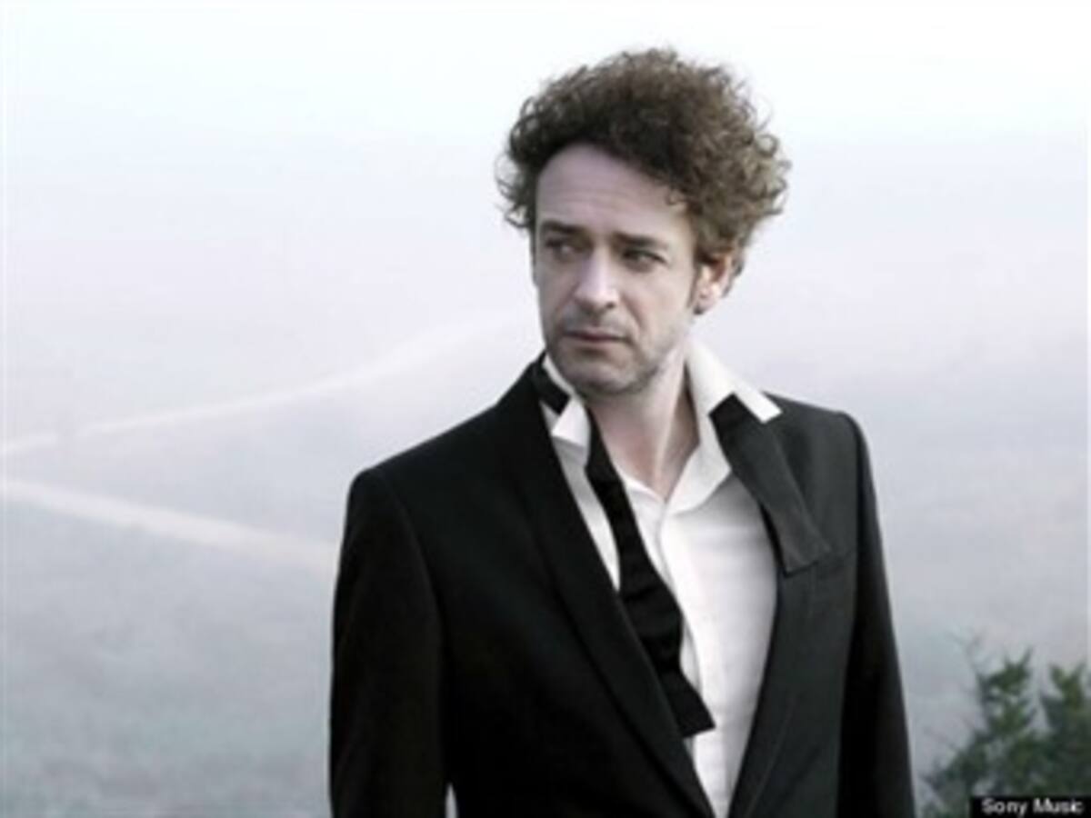 Tres años después, Gustavo Cerati sigue con asistencia respiratoria mecánica