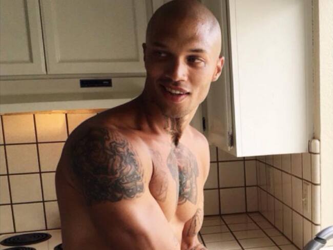 Jeremy Meeks se convirtió en tendencia mundial en 2014 luego de que se publicara su ficha policial.