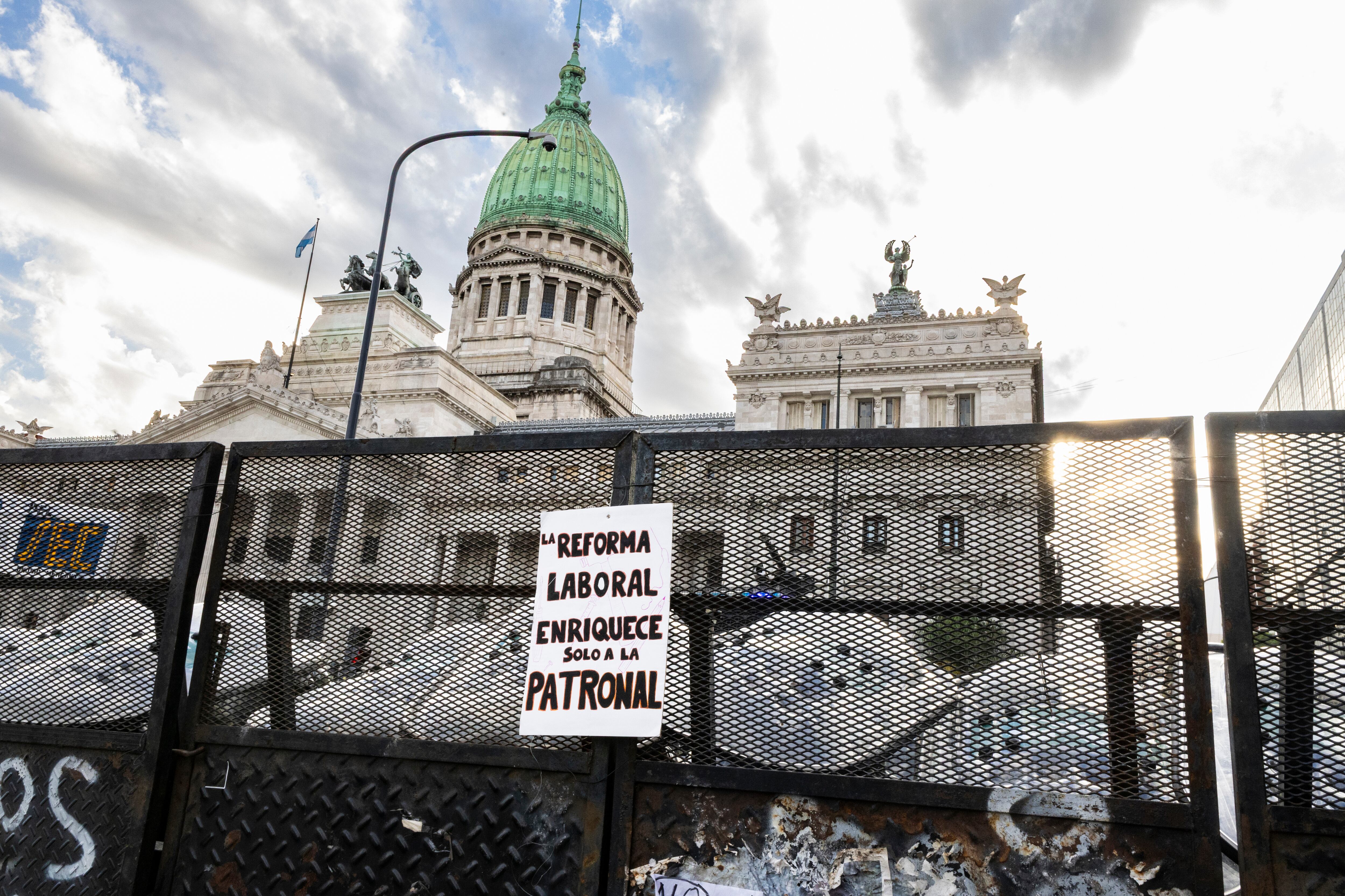Protesta contra la reforma laboral en Argentina. 
(Foto:    Rosana Alvarez Mullner/SOPA Images/LightRocket via Getty Images)