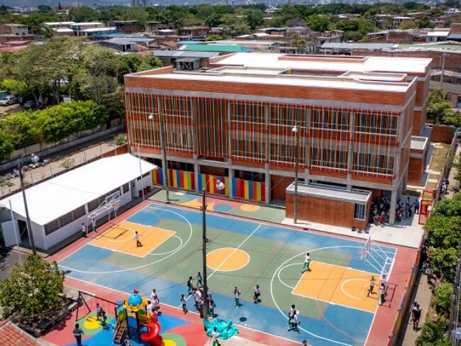 Institución Educativa Rodrigo Lloreda Caicedo - Imagen: Ministerio de Educación