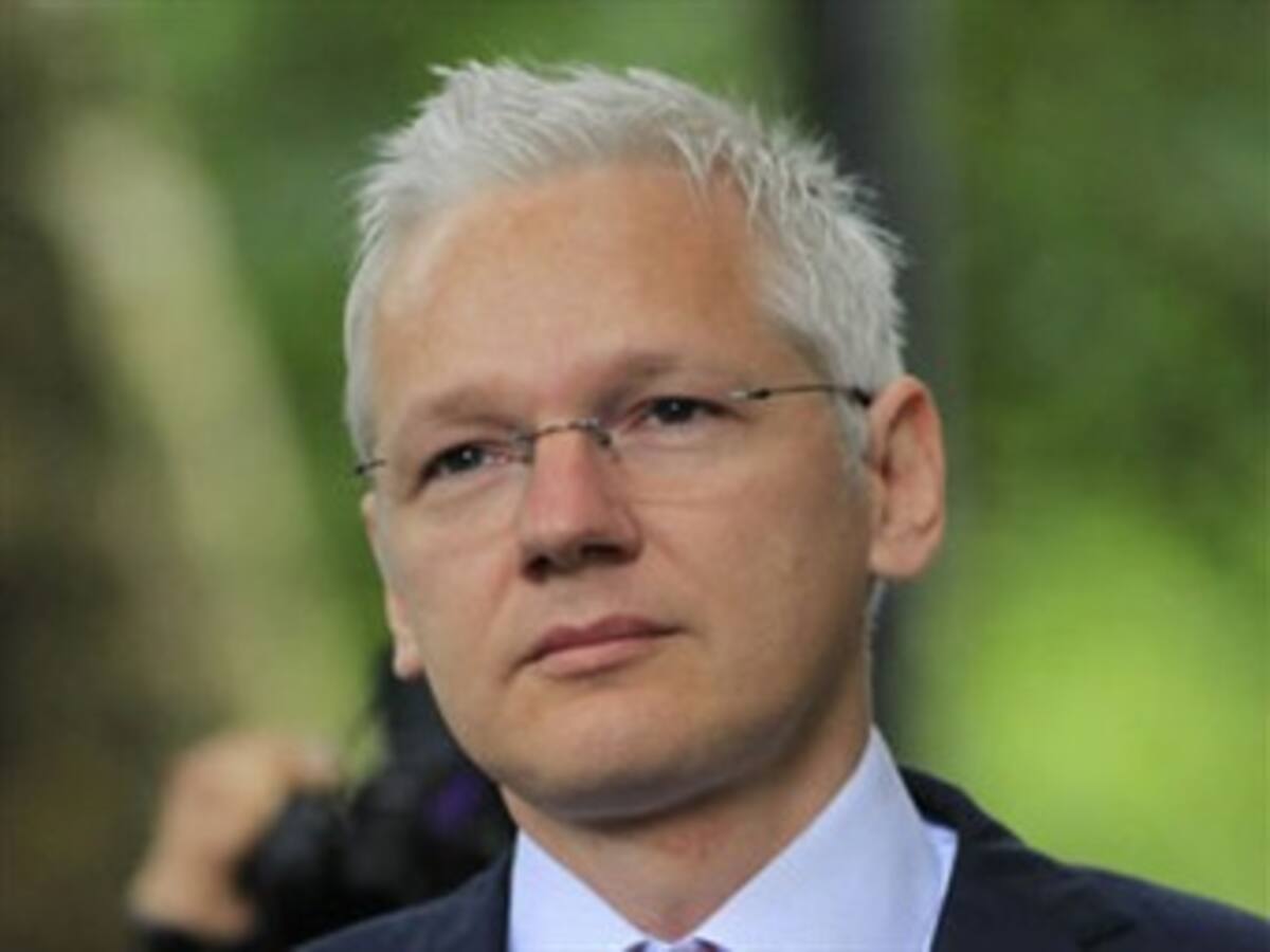 Londres insiste en su compromiso al diálogo con Ecuador sobre Assange
