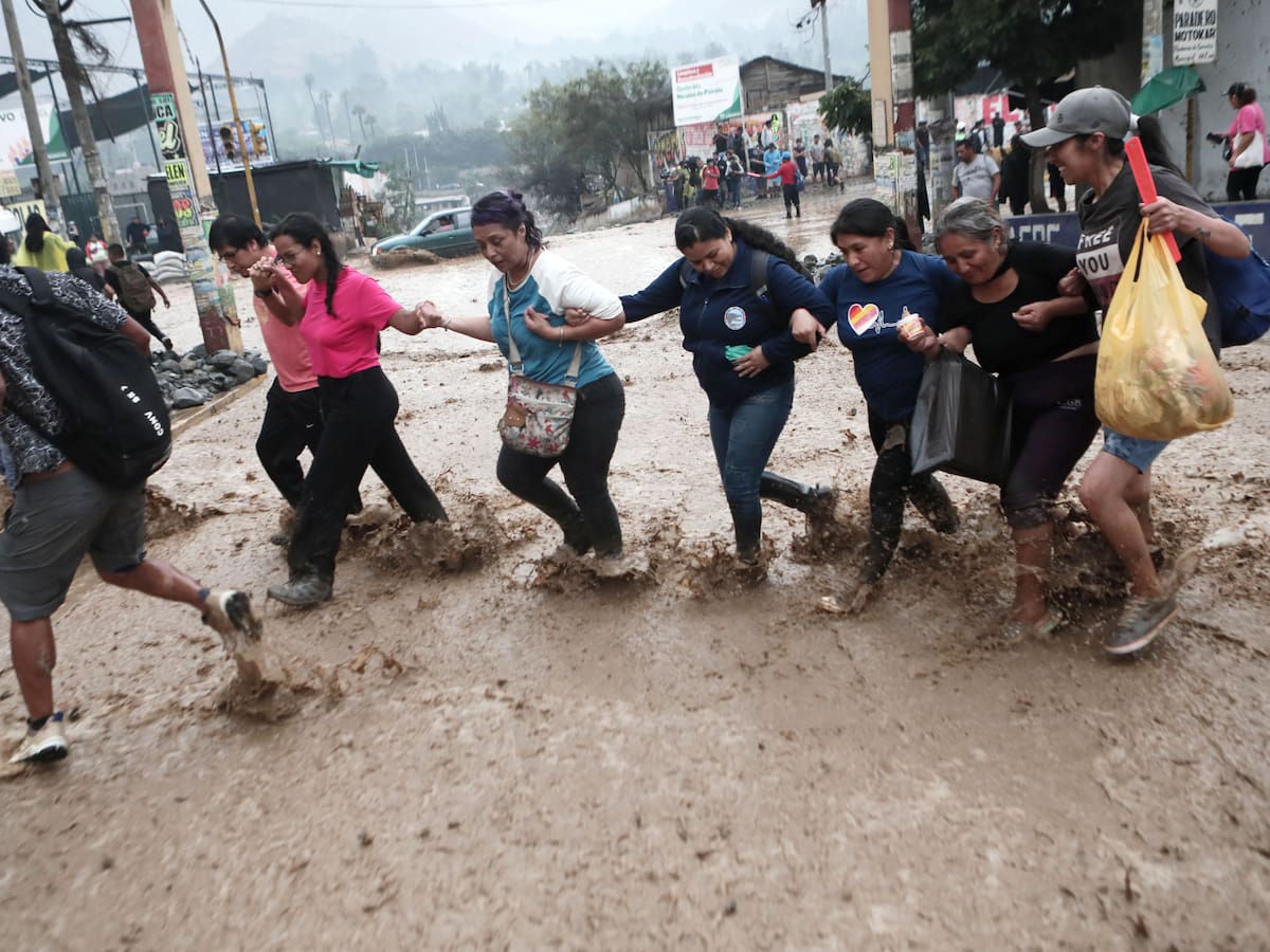 Alerta en Perú ante lluvias torrenciales e inundaciones en toda la costa del país