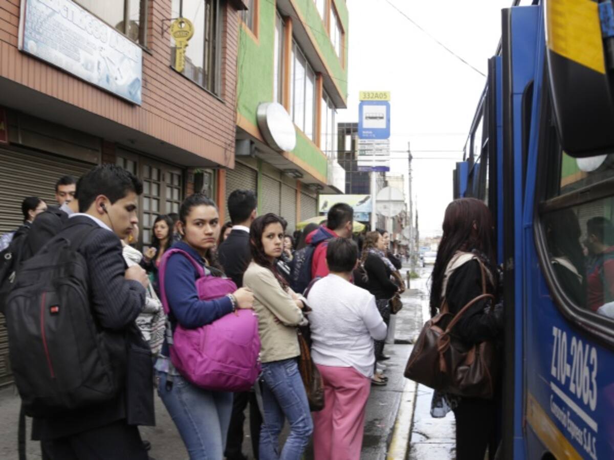Expertos analizan posibilidad de implementar tarifa diferencial para estudiantes