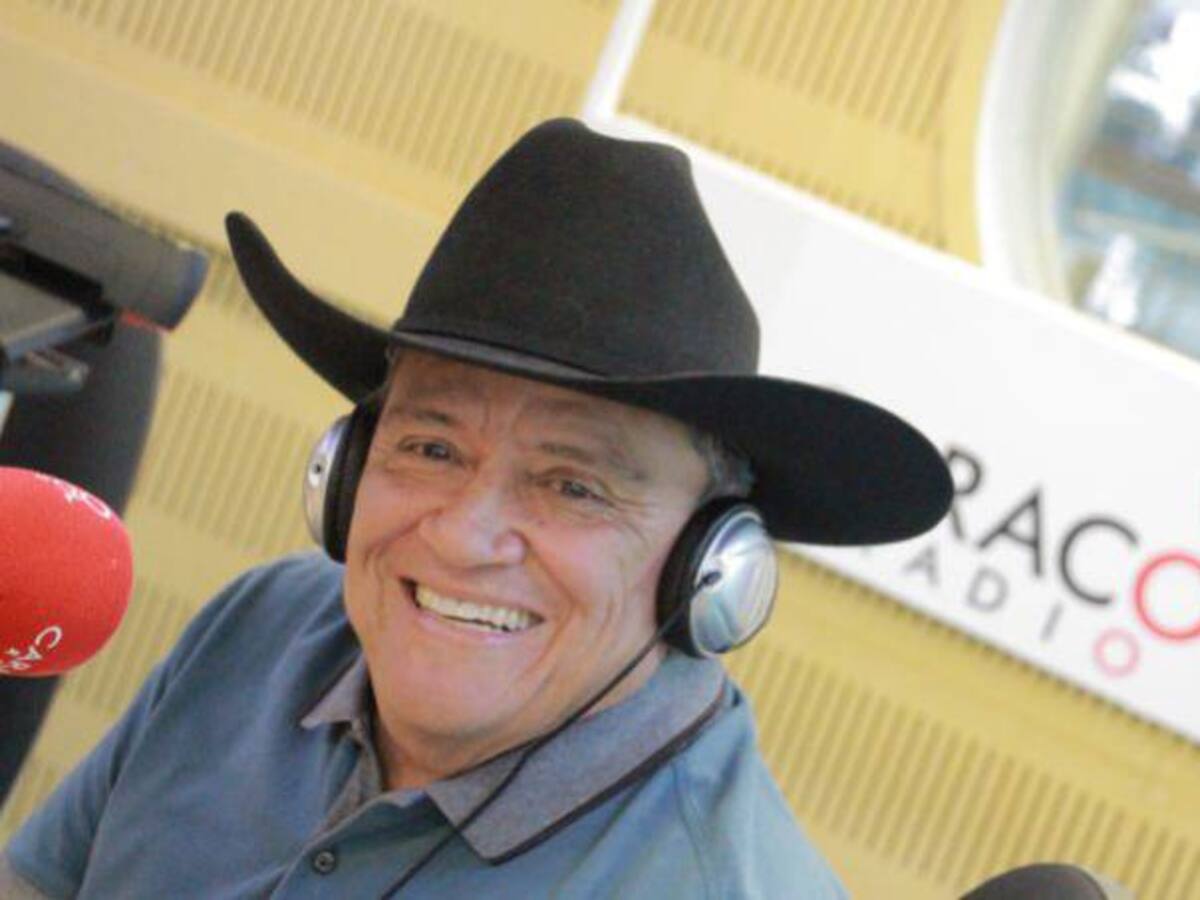 Cholo Valderrama saluda a Caracol Radio en sus 70 años