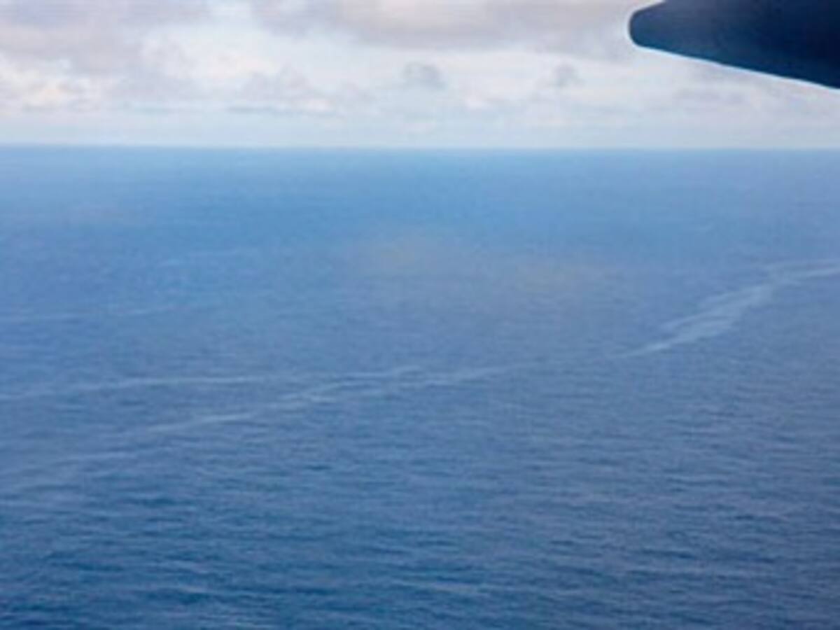 Brasil encuentra más restos del avión y una posible pieza del fuselaje