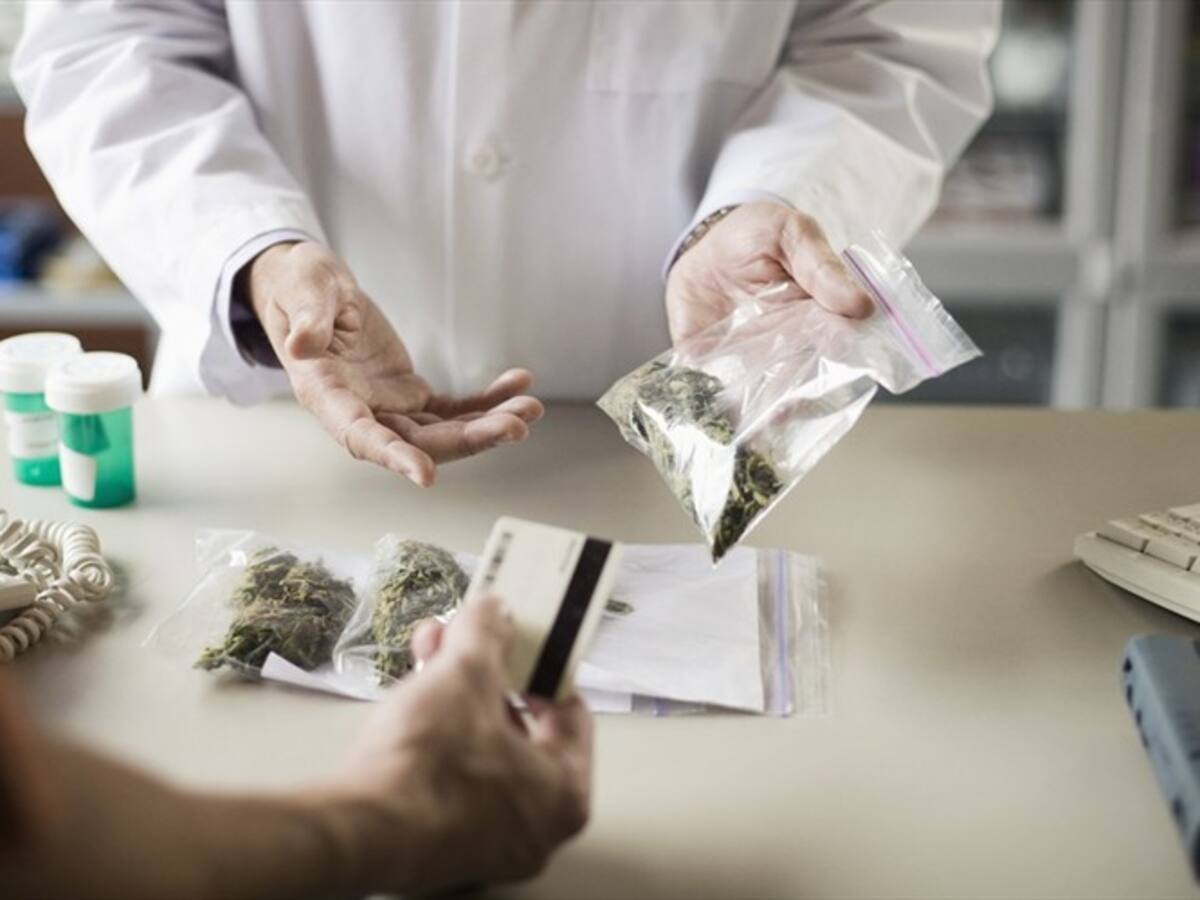 Mauricio Lizcano habría cancelado feria de marihuana medicinal en el Congreso