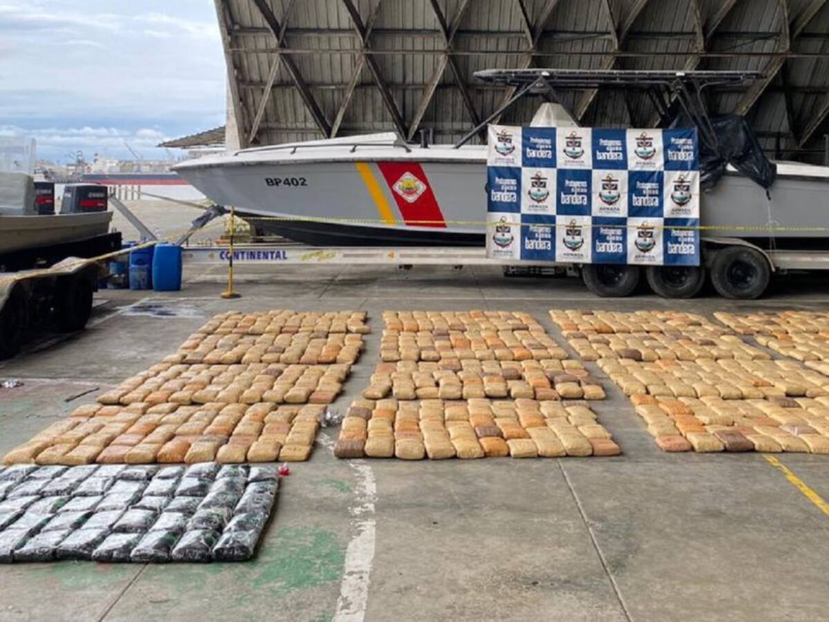 Incautan más de una tonelada de cocaína y marihuana en el Pacífico
