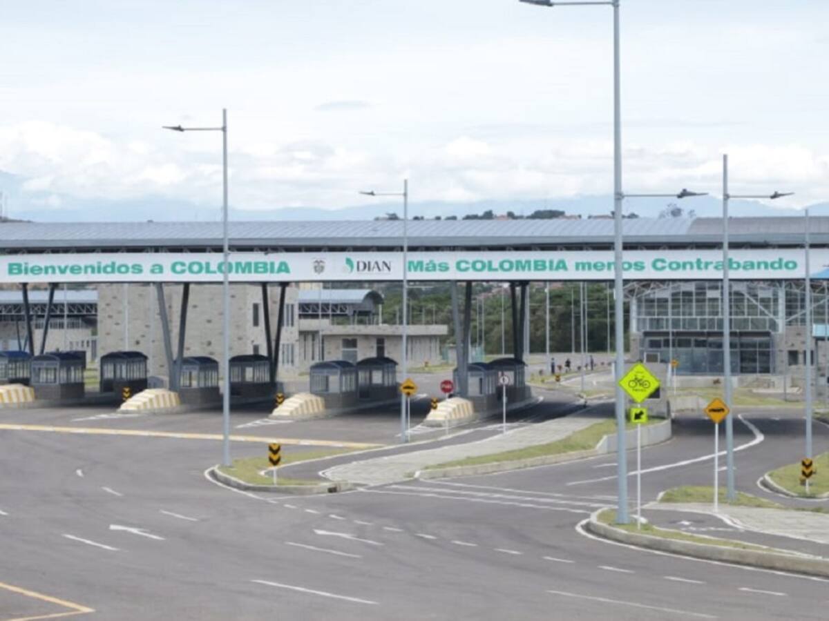 Organismos sanitarios contemplan vacunación masiva en puente de Tienditas