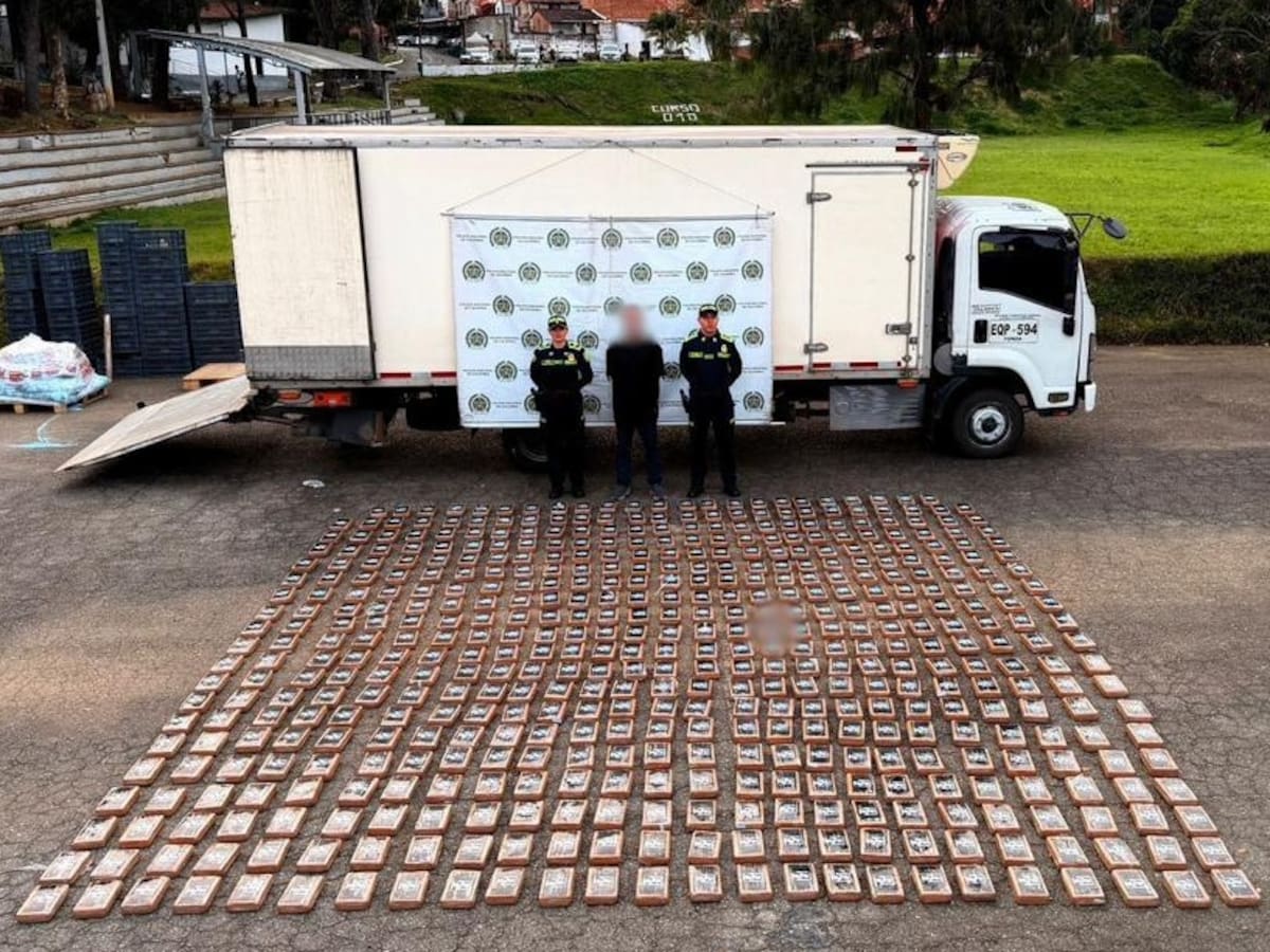 En Caldas fue capturado un hombre que transportaba más de media tonelada de cocaína oculta en camión