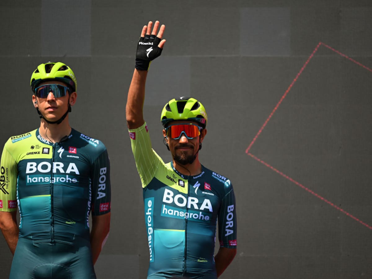 Daniel Felipe Martínez abandonó sorpresivamente la Vuelta a España 2024