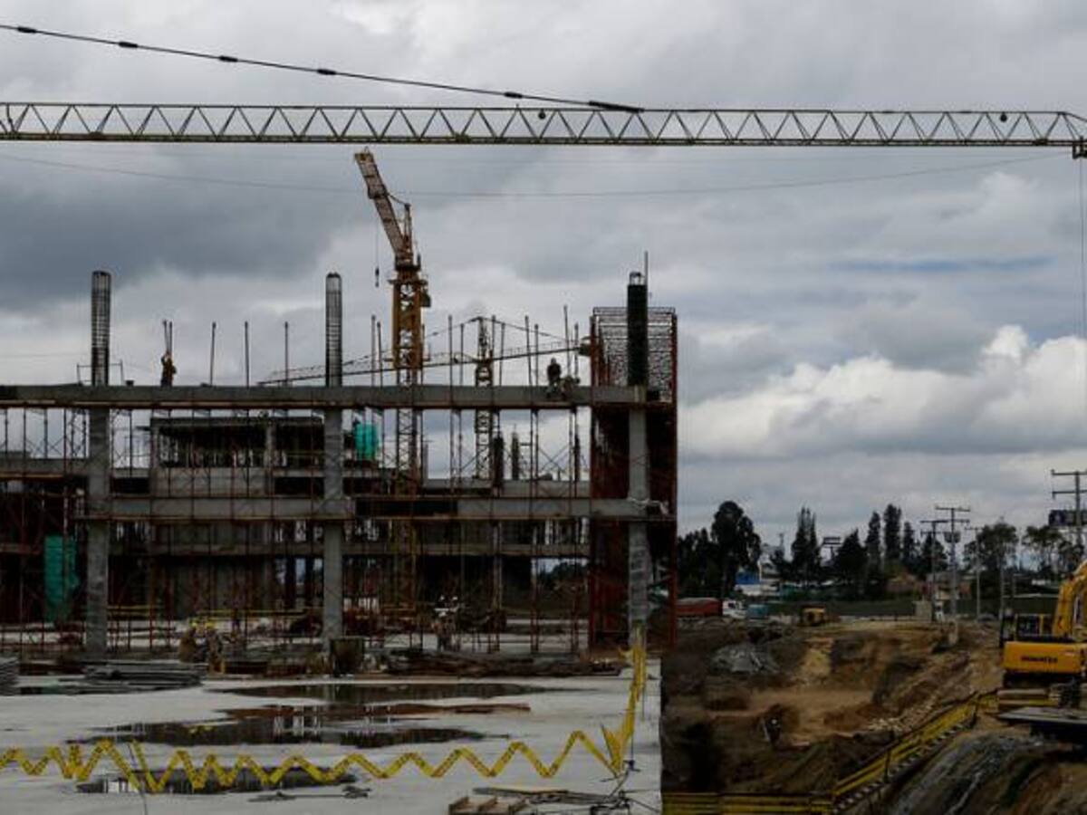 Peñalosa pide demoler construcciones ilegales en los cerros orientales de Bogotá