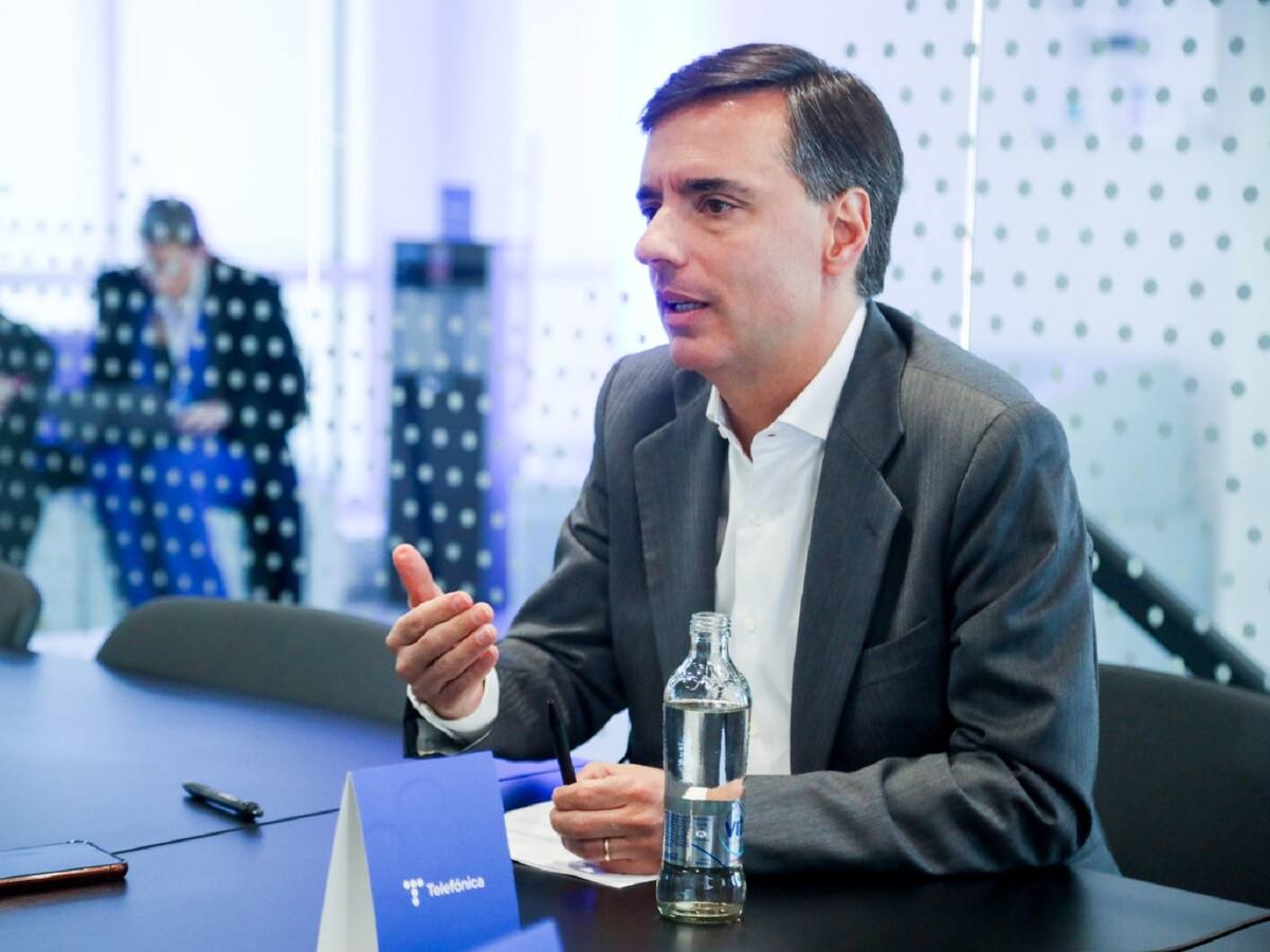 Necesitamos una desregulación para proteger a consumidores: CEO Telefónica Hispanoamérica