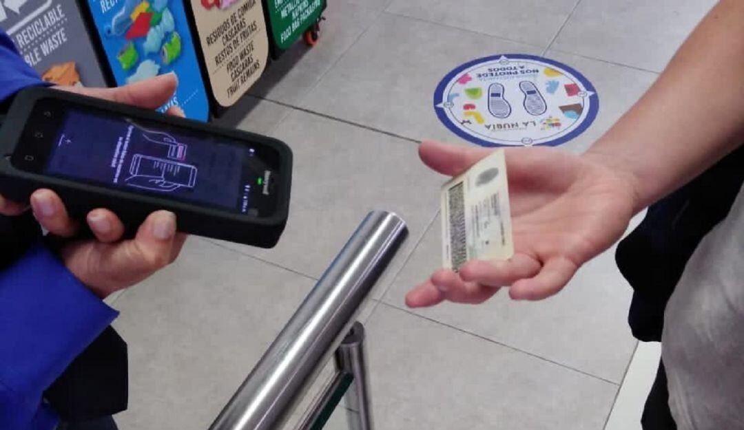 Ingreso aeropuerto La Nubia