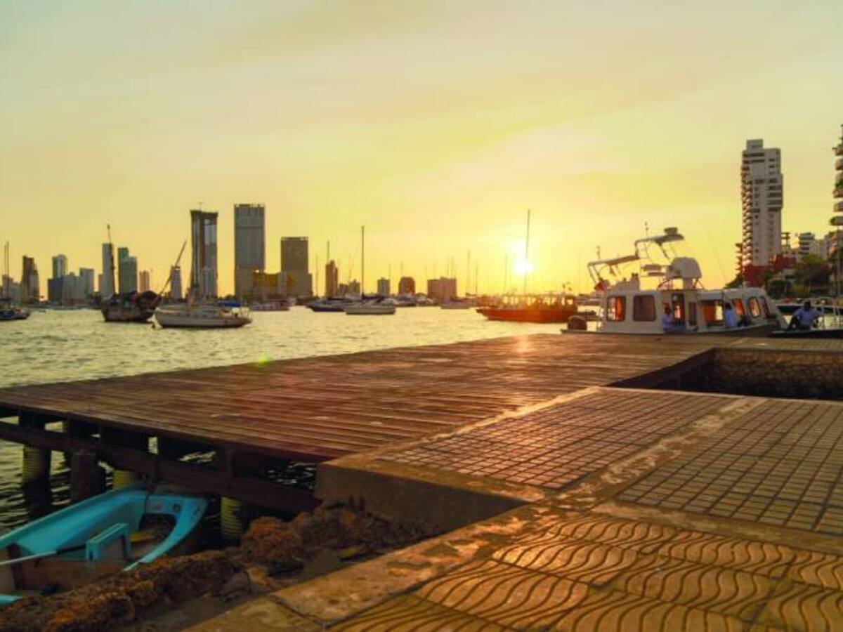 Inicia instalación de muelles de plástico reciclado en Bahía de Cartagena