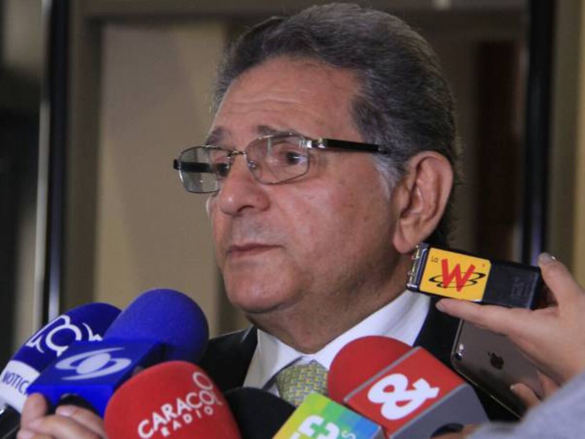 Julio Manzur y su hijo declararán este jueves en la Comisión de Acusación