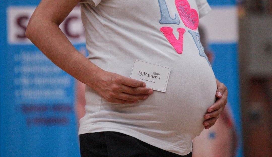 Por su parte en la segunda jornada de inmunización en el sector turístico, 252 personas que laboran en las playas recibieron el biológico