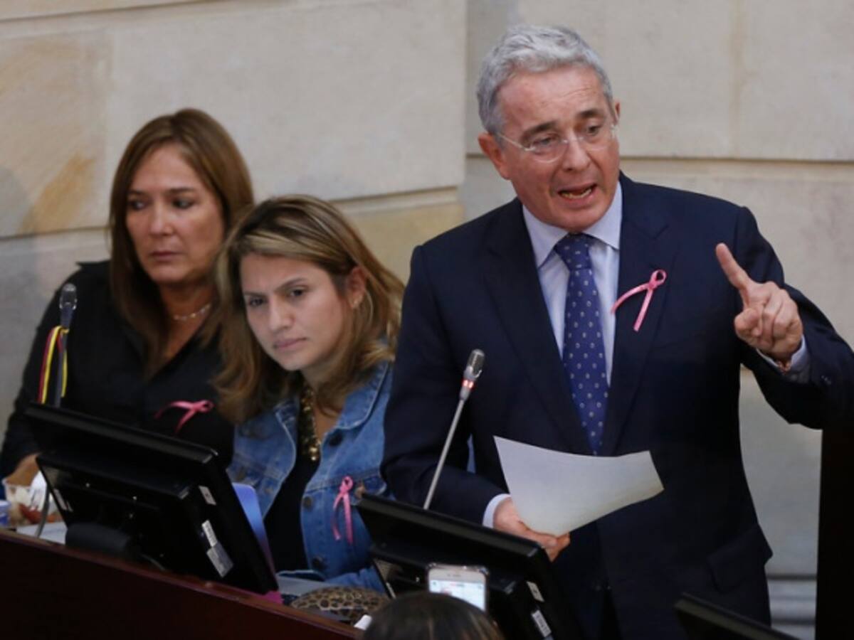 Los audios demuestran que no he cometido delito: Uribe
