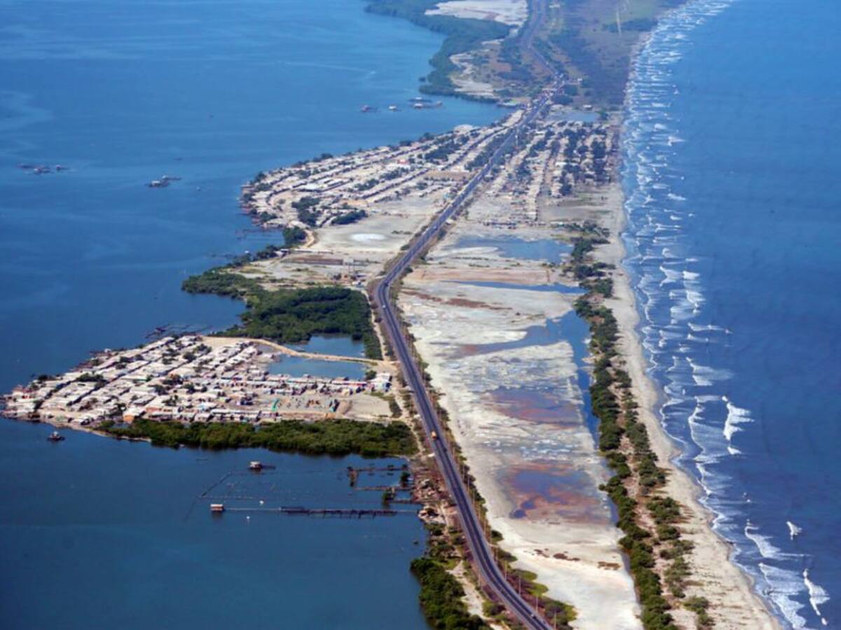 Evalúan propuesta de APP de ampliación de la vía Ciénaga - Barranquilla