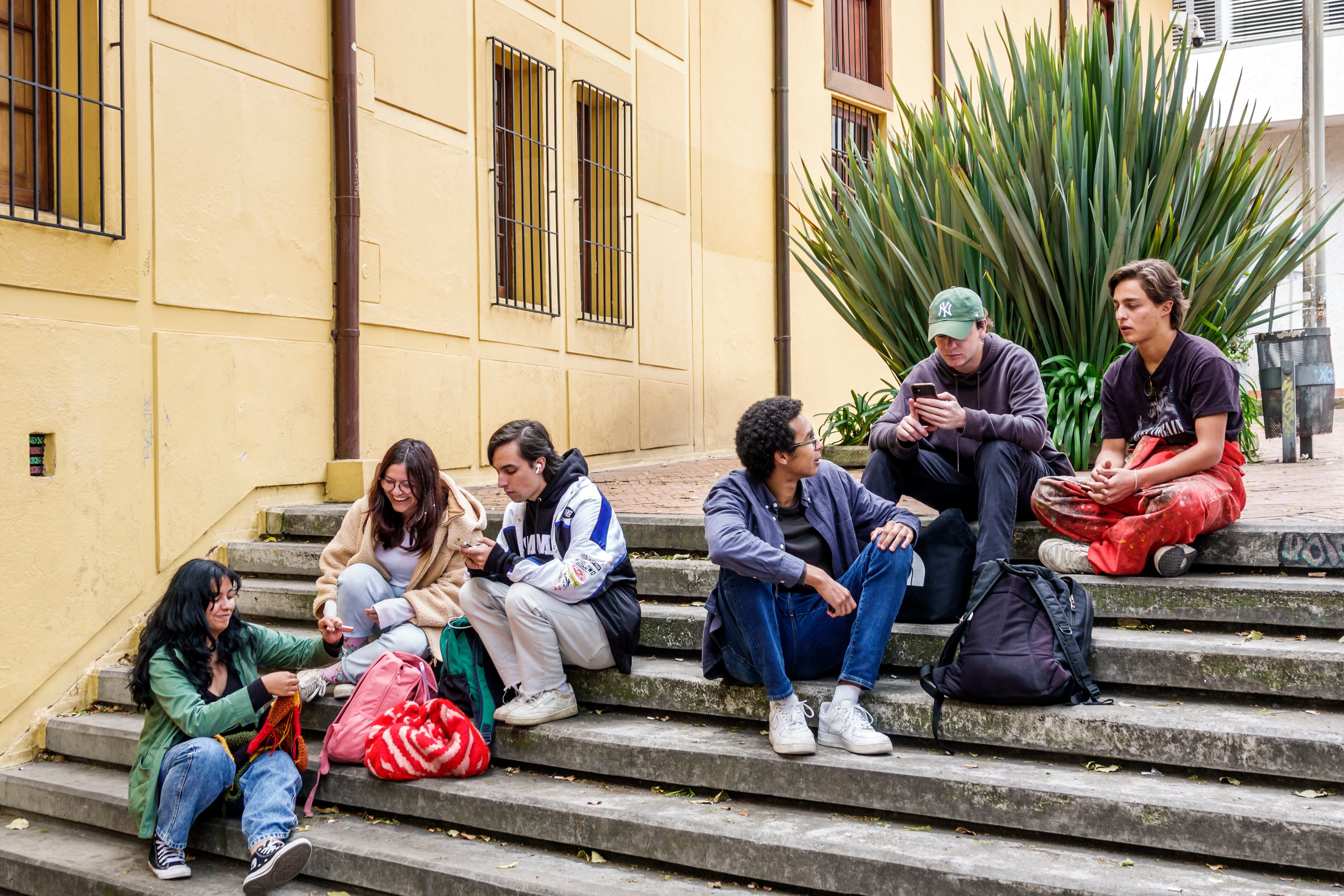 Estudiantes universitarios en Bogotá. Foto: Getty Images.