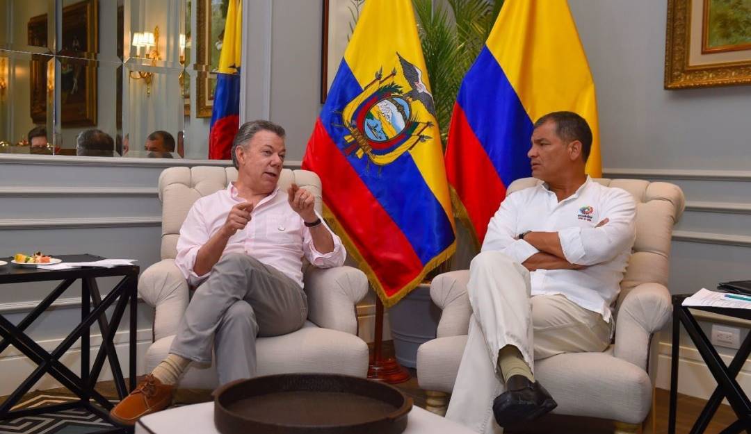 Los expresidentes de Colombia y Ecuador, Juan Manuel Santos (izq) y Rafael Correa (der).      Foto: Getty 