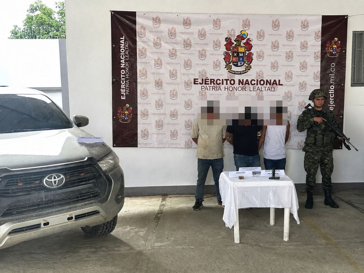 Ejército captura a dos señalados por robo de vehículo de alta gama en Casanare