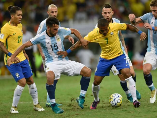Brasil y Argentina juegan el clásico americano número 100 en Arabia Saudí