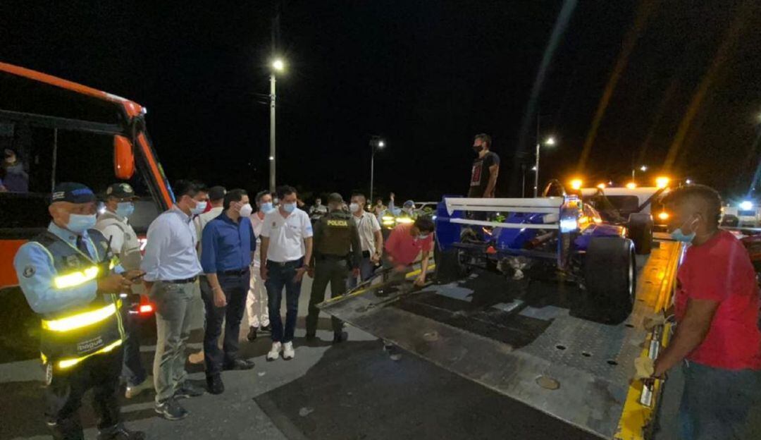 Vehículo de carreras fue inmovilizado en Ibagué