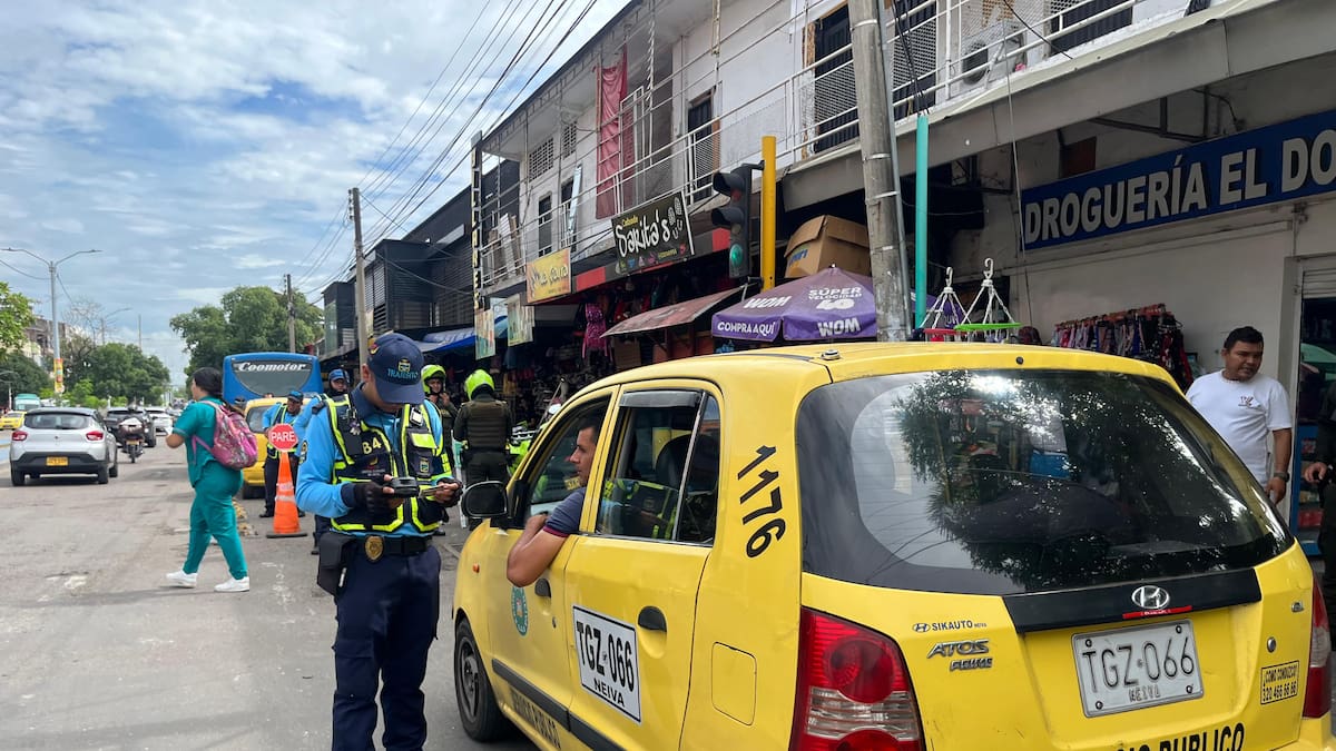 Taxistas en Neiva, en común acuerdo con la alcaldía no cobrara la prima de mitad de año