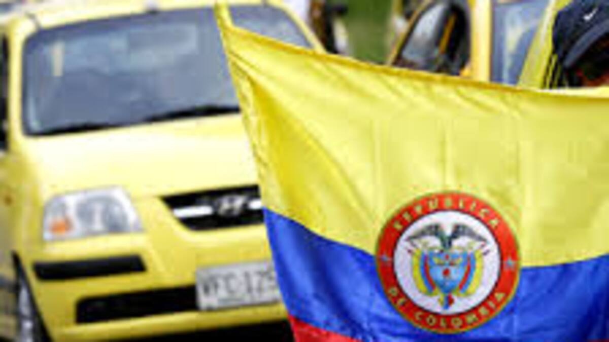 El Huila vestido de amarillo, azul y rojo, una sola bandera, un solo corazón