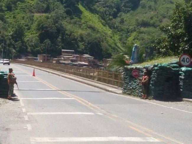 Atacan una patrulla de la policía en Valdivia, Antioquia